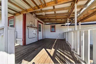 201 N Henry Street, Lindale, TX 75771 - Photo 26