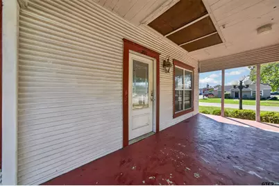 201 N Henry Street, Lindale, TX 75771 - Photo 4