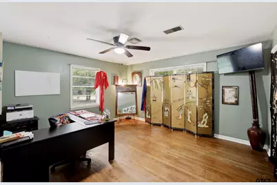 210 E Center St, White Oak, TX 75693 - Photo 12