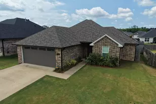 1702 Forestdale Blvd, Whitehouse, TX 75791 - Photo 1