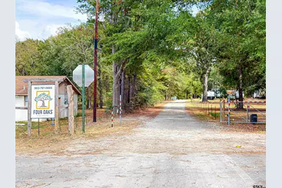 574 Carlock St, Gilmer, TX 75645 - Photo 2