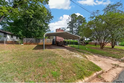 718 Love Avenue, Jacksonville, TX 75766 - Photo 4