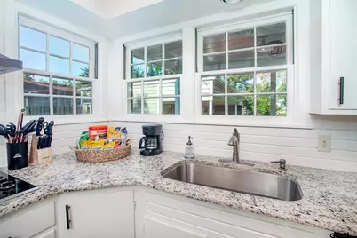2017 Hilltop, Tyler, TX 75701 - Photo 6