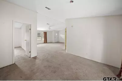 21133 Joe Paul, Chandler, TX 75758 - Photo 6