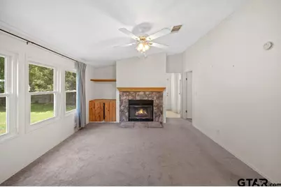 21133 Joe Paul, Chandler, TX 75758 - Photo 12