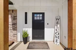17127 Meadowview Ln, Lindale, TX 75771 - Photo 2
