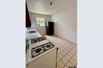 804 Travis, Jacksonville, TX 75766 - Photo 8