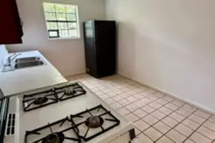 804 Travis, Jacksonville, TX 75766 - Photo 8
