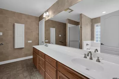 1613 Valley Brook, Longview, TX 75605 - Photo 18