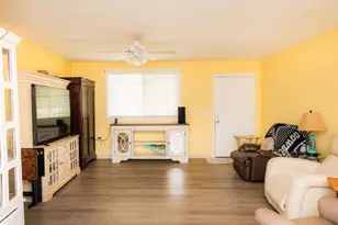 621 Martin Luther King Dr, Kilgore, TX 75662 - Photo 4