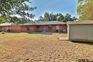 2402 Sampson Dr, Tyler, TX 75701 - Photo 6