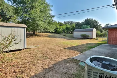 2402 Sampson Drive, Tyler, TX 75701 - Photo 4