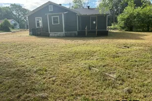 205 Mills St, Arp, TX 75750 - Photo 4