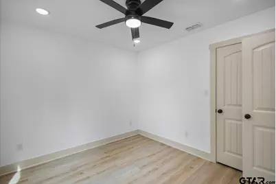 704 Spell St, Kilgore, TX 75662 - Photo 16