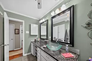909 John St, Jacksonville, TX 75766 - Photo 26