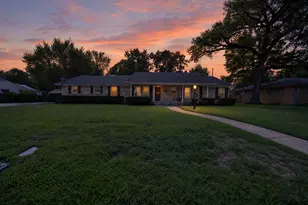 909 John St, Jacksonville, TX 75766 - Photo 2