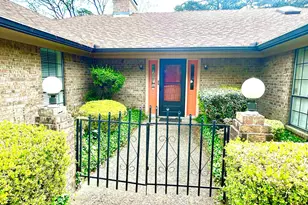 2899 Surrey Ln, Tyler, TX 75705 - Photo 2