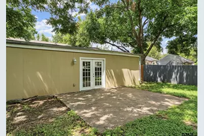 1924 Connally St, Waco, TX 76711 - Photo 4