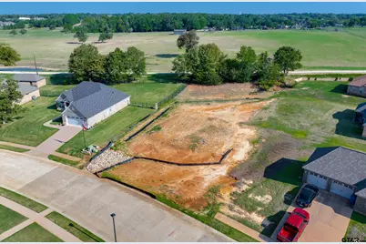 409 Corrigan Trails Blvd, Lindale, TX 75771 - Photo 4
