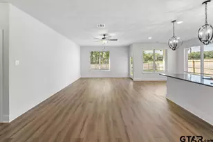 7015 Cottage Sq, Tyler, TX 75703 - Photo 12