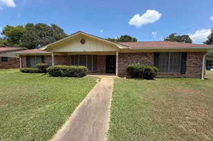 828 Willow Creek, Jacksonville, TX 75766 - Photo 26