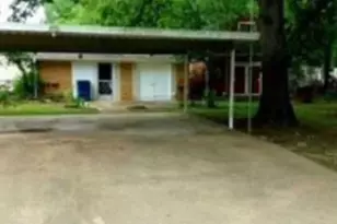 307 Lowry St, Arp, TX 75750 - Photo 4