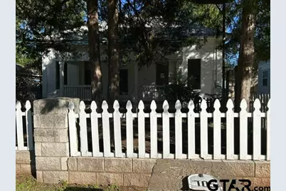 705 W Green St, Palestine, TX 75801 - Photo 1