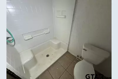 705 W Green St, Palestine, TX 75801 - Photo 14