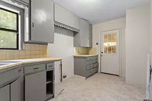 409 E 5th St, Tyler, TX 75701 - Photo 10