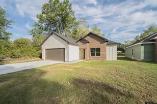 921 Putham St, Sulphur Springs, TX 75482 - Photo 4