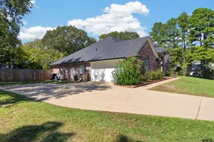20402 Ashley Cir, Troup, TX 75789 - Photo 36