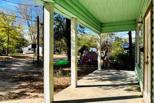 1210 N 10th St, Longview, TX 75601 - Photo 4