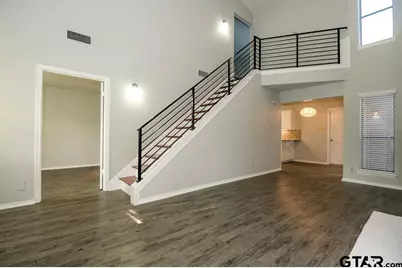 5805 Hollytree, Tyler, TX 75703 - Photo 4