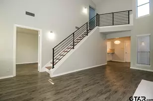 5805 Hollytree, Tyler, TX 75703 - Photo 4