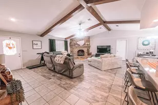 648 Daingerfield St, Pittsburg, TX 75686 - Photo 4