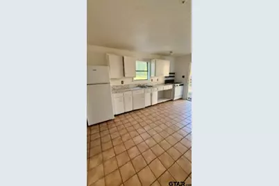 435 Georgia, Jacksonville, TX 75766 - Photo 6