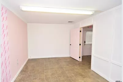 415 W McDonald St, Mineola, TX 75773 - Photo 16