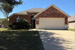 5327 E Lake Gardens Dr, Grand Prairie, TX 75052 - Photo 1