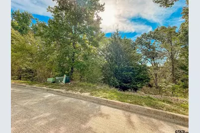 2825 J Cupit Ct, Tyler, TX 75709 - Photo 2