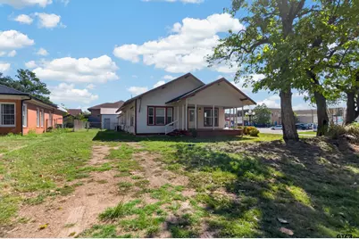 201 N Henry, Lindale, TX 75771 - Photo 1