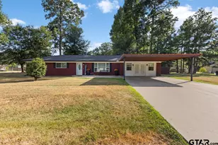 901 Mockingbird Ln, Carthage, TX 75633 - Photo 2