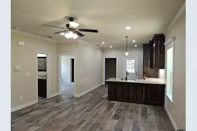604 N Commerce, Overton, TX 75684 - Photo 2