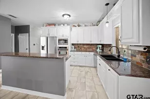 11906 Meadow Creek Dr, Brownsboro, TX 75756 - Photo 10