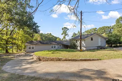3013 E Lake Dr, Gladewater, TX 75647 - Photo 2