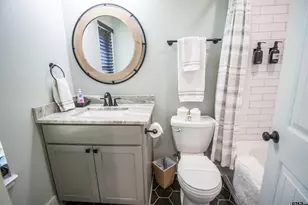 449 Lakeview Cir, Jefferson, TX 75657 - Photo 20