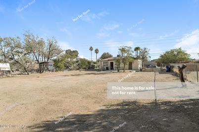 1408 S Country Club Road - Photo 1