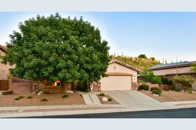 4088 N Sunset Cliff Place - Photo 1