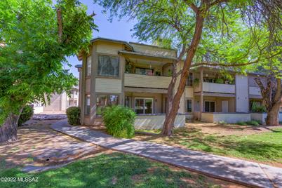 5630 S Wood Crest Drive - Photo 1
