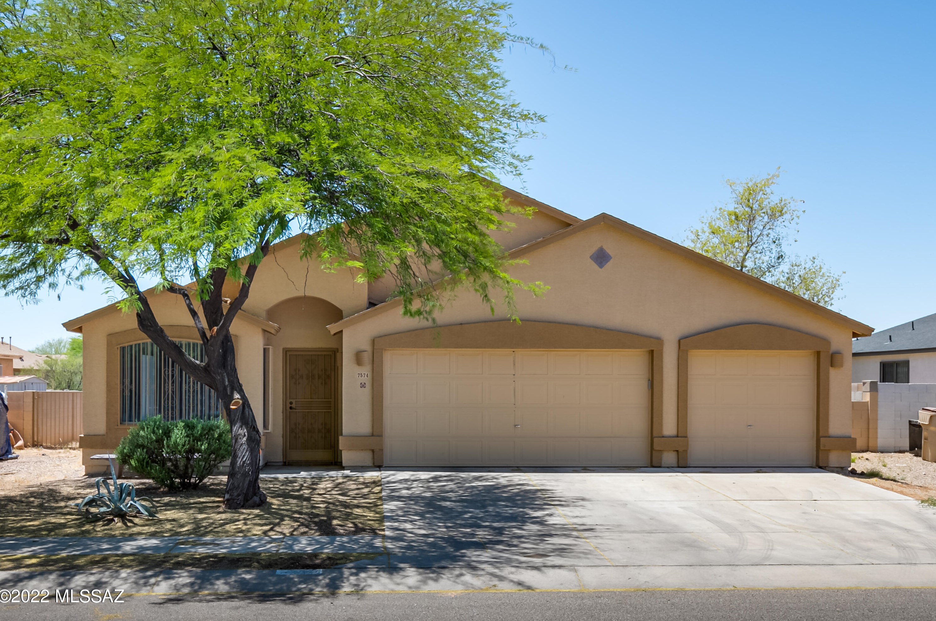 7574 S Carlisle Ave, Tucson, AZ 85746 - MLS 22213503 - Coldwell Banker