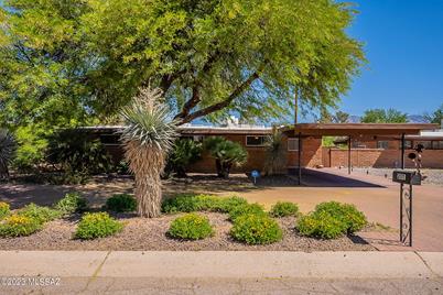 2011 E Monte Vista Drive, Tucson, AZ 85719 - Photo 1